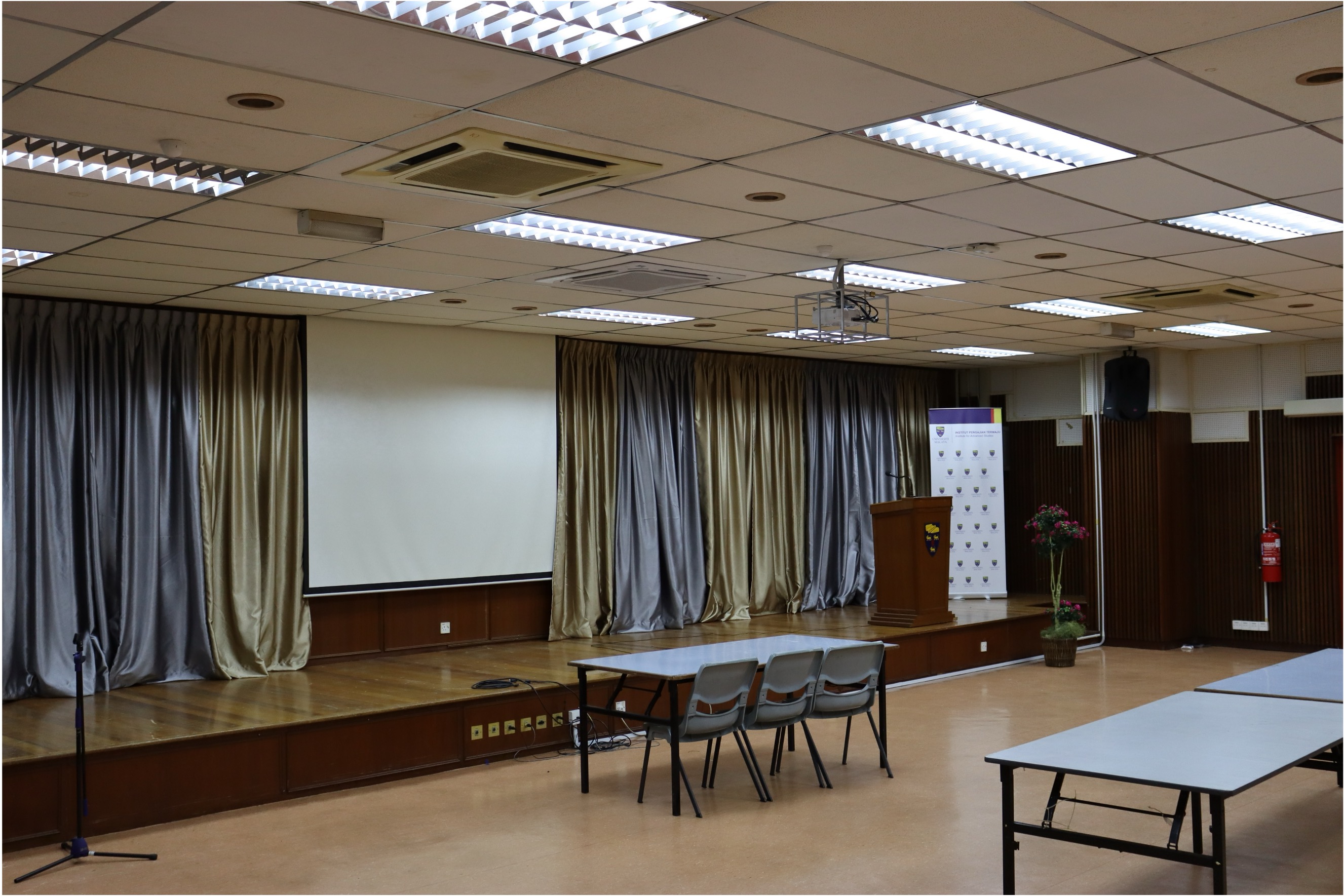 IAS Seminar Room
